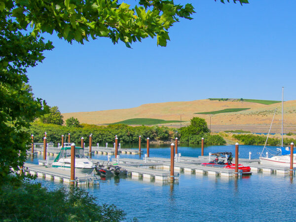 Boat launch at Crow Butte Park
